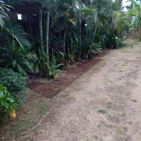 Lotus Inn Tourist Resort Dambulla Exterior photo