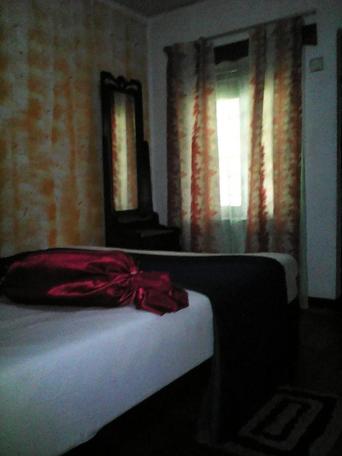 Lotus Inn Tourist Resort Dambulla Exterior photo